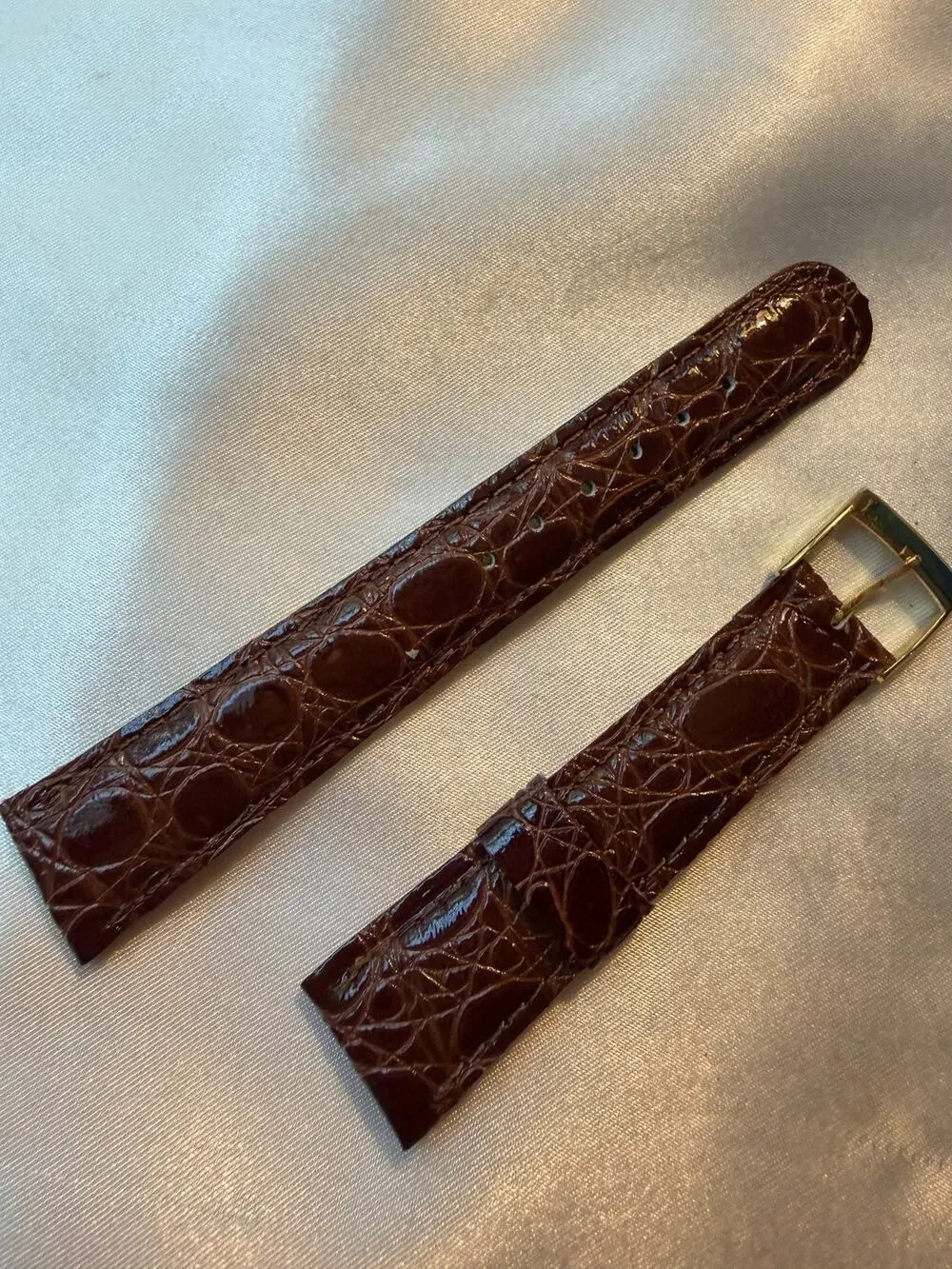 Brown Crocodile-Pattern Genuine Leather Watch Band Strap (CCC115)